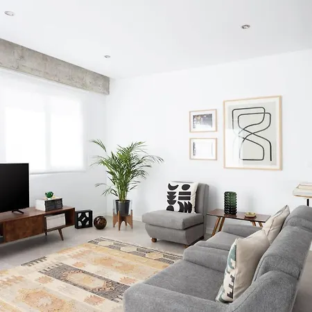 Home2book Modern Design Cruz, Terrace Apartment *